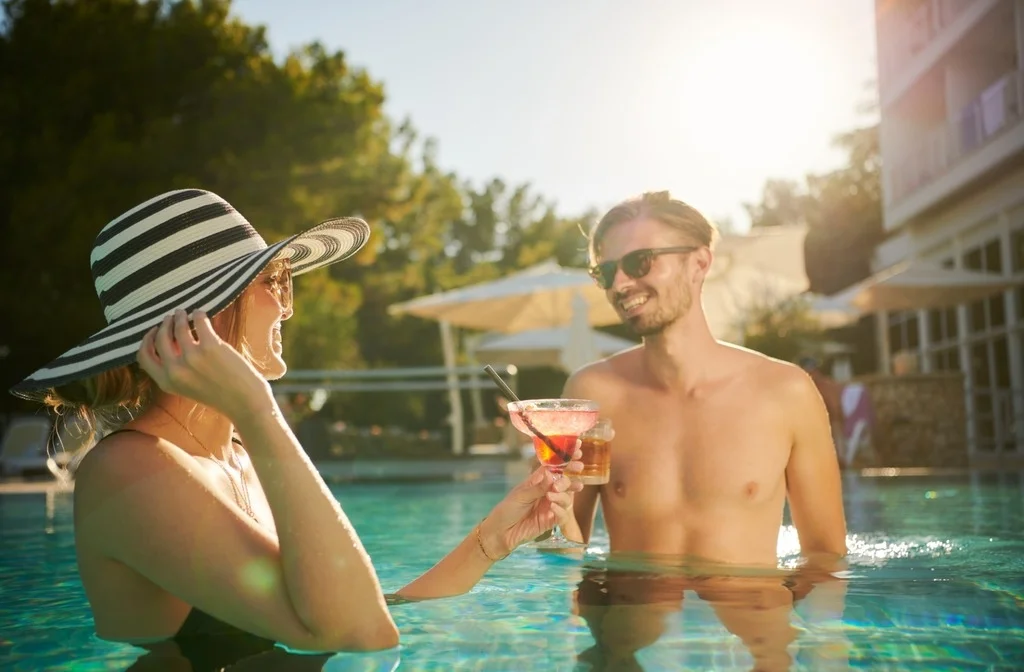 Kroatien Dalmatien Insel Brac Bol Bluesun Hotel Borak Cool At The Pool