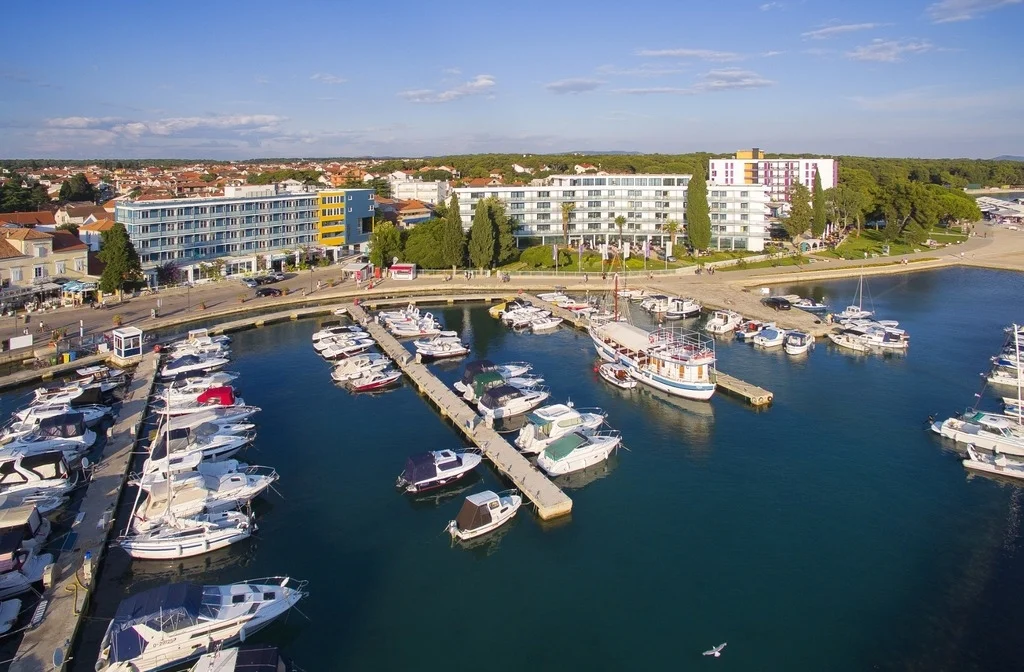 Norddalmatien Biograd Na Moru Hotel Ilirija Aussen