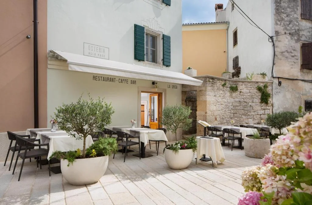 Hotel La Grisa Bale Restaurant Aussen