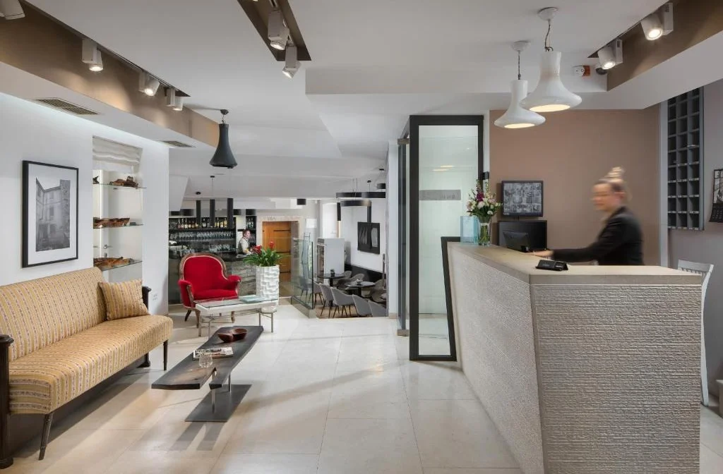 Hotel La Grisa Bale Rezeption