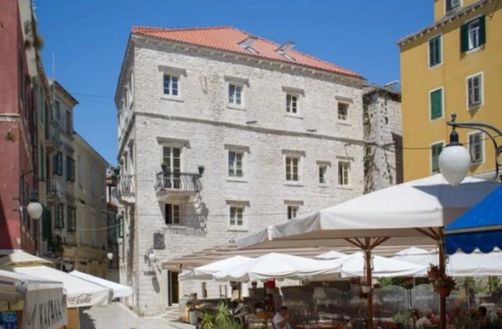 Sibenik Heritage Life Palace Aussen