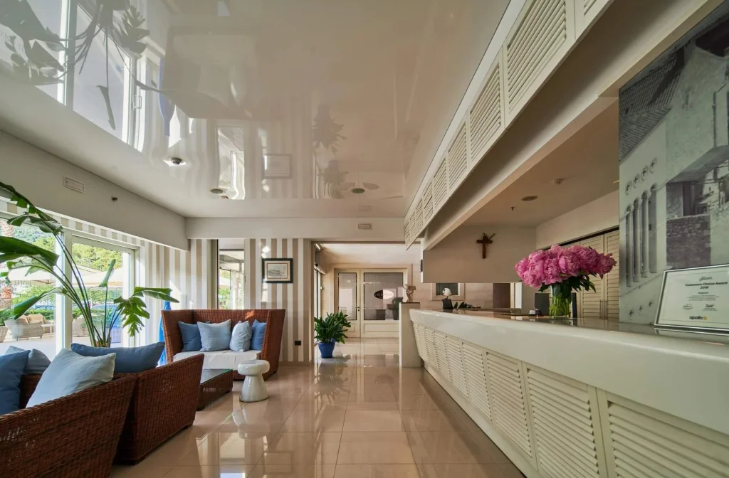 Hotel Osejava Makarska Rezeption