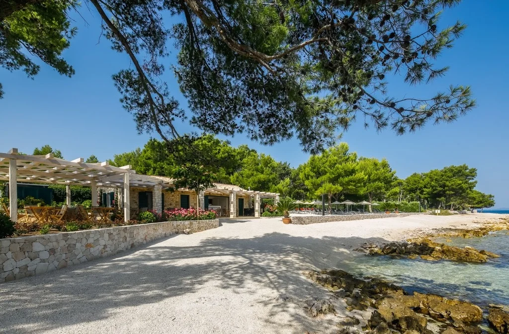 Mitteldalmatien Insel Brac Sutivan Lemongarden Strand