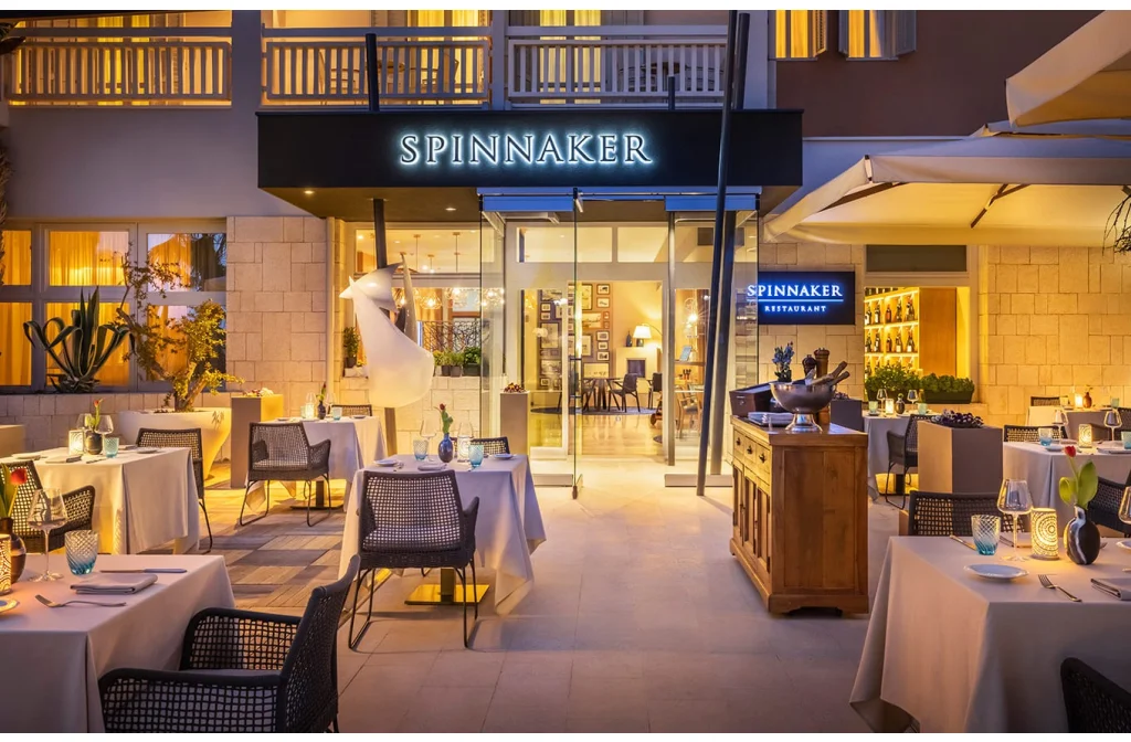 Valamar Riviera Hotel Residence Porec Aussenresaturant Tisch