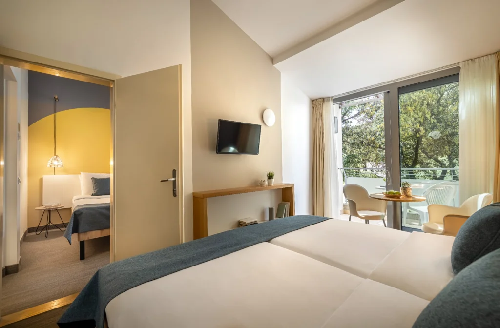 Club Dubrovnik Sunny Hotel Valamar Dubrovnik Familien Superior Doppelzimmer Parkseite Bett Beide Zimmer