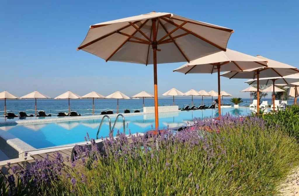 Kroatien Dalmatien Zadar Petrcane Sunnyside Appartments Pool Lavendel