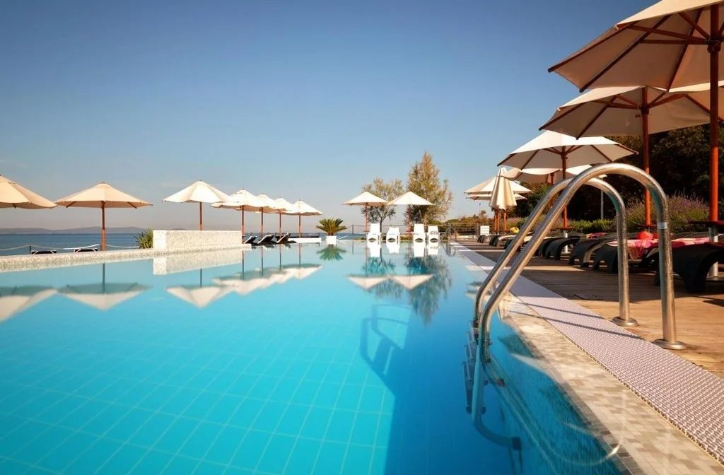Kroatien Dalmatien Zadar Petrcane Sunnyside Appartments Pool Bei Tag