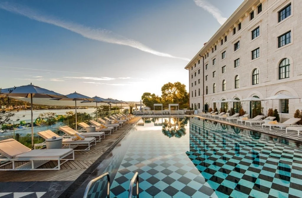 Trogir Hotel Brown Beach Pool Aussen