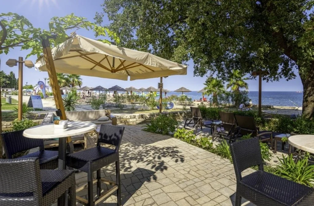 Porec Valamar Hotel Pinia Aussenterrasse