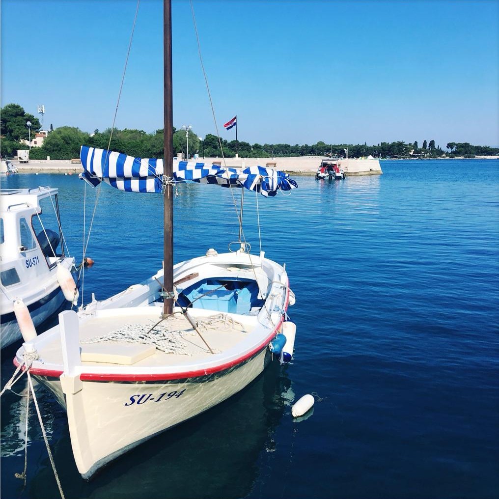 Fischerboot im Hafen Kroatien